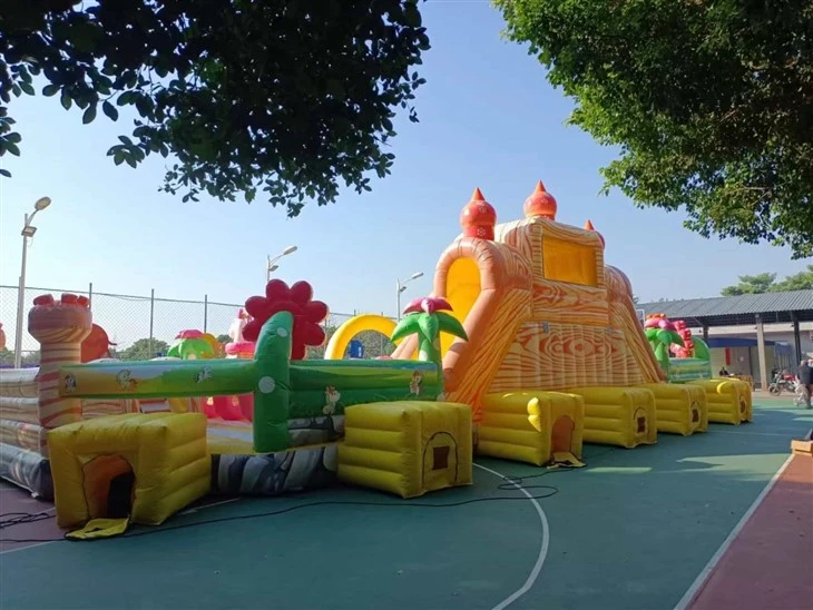 20x9x5.6m Commercial Fun Zone Inflatable Park Bounce With Sides best